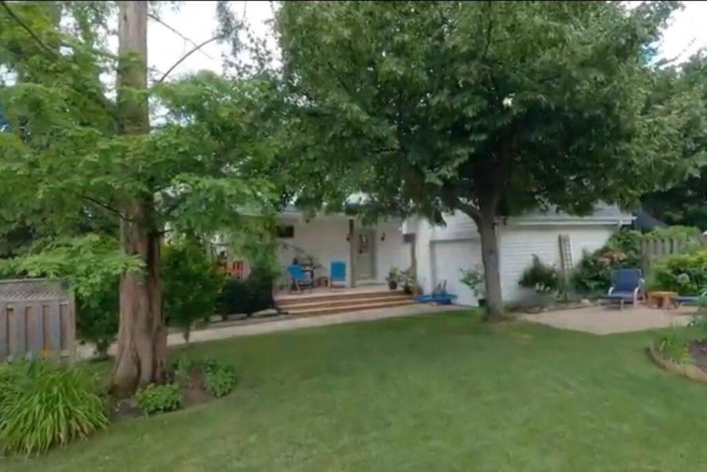 Garden 2 Storey House Niagara Falls Exterior foto